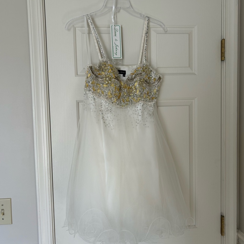 Dave & Johnny White and Gold Mini Dress